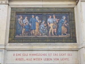 Denkmal Inschrift Luisen-Schumannstr